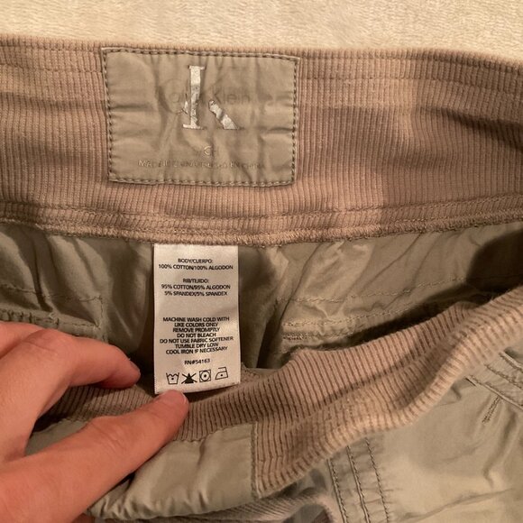 Calvin Klein Drawstring Elastic Drawstring Waist Khaki Shorts Size Womens Small - Picture 5 of 7